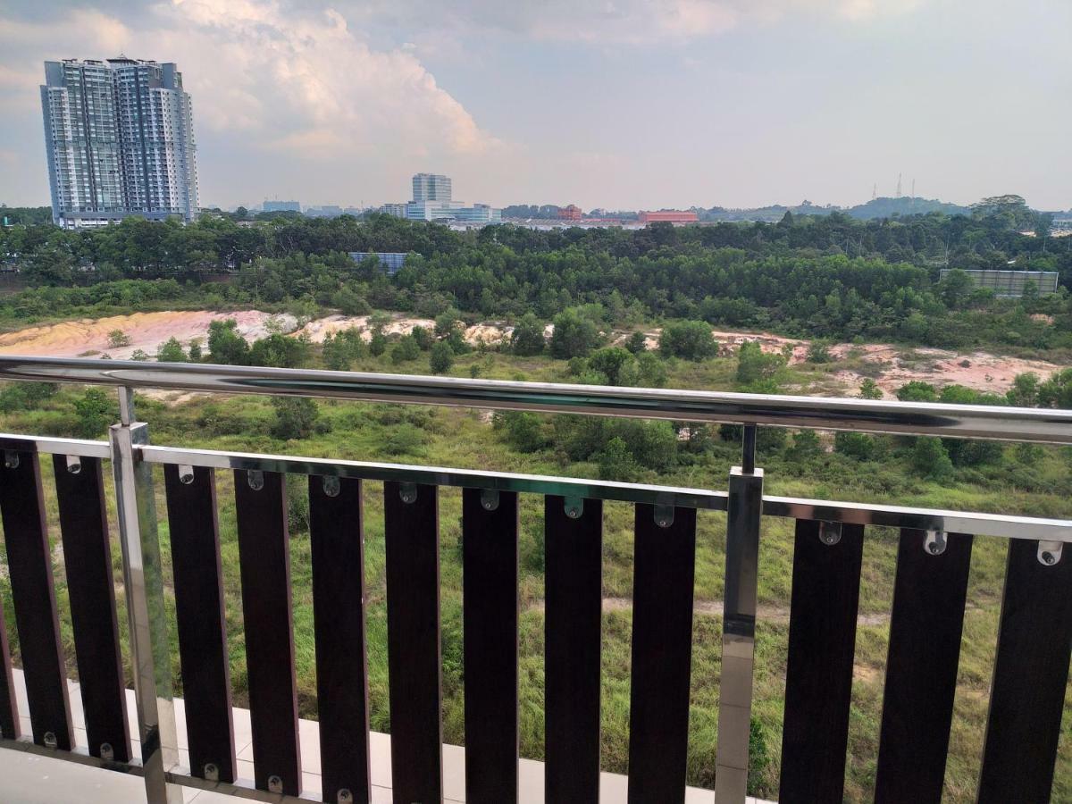 Kempas Indah @ The Secret Garden Homestay Johor Bahru Extérieur photo
