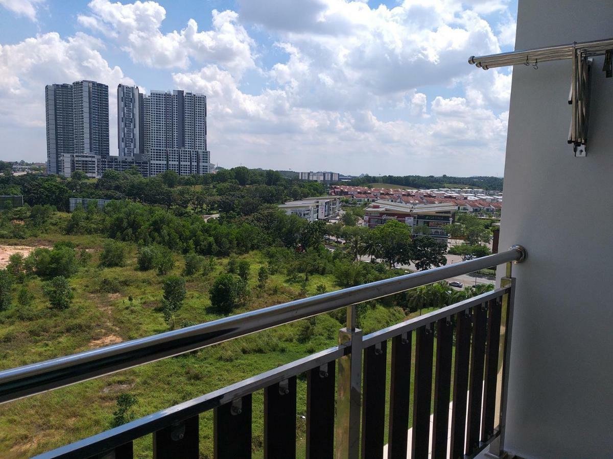 Kempas Indah @ The Secret Garden Homestay Johor Bahru Extérieur photo